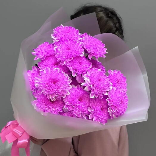 Букет из розовых кустовых хризантем