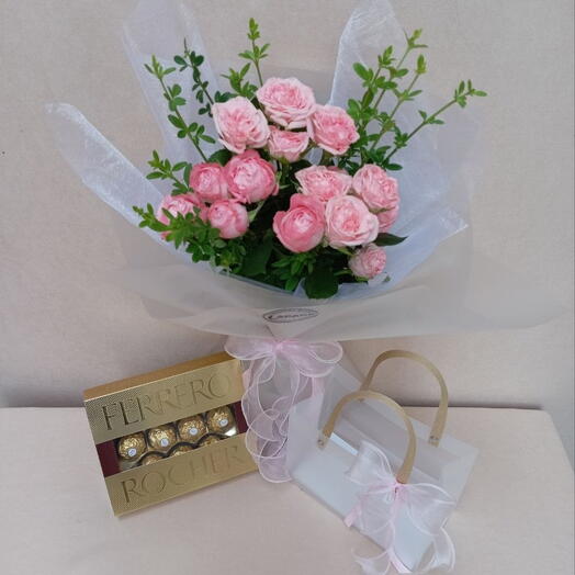 Букет 💐 + Ferrero Rocher