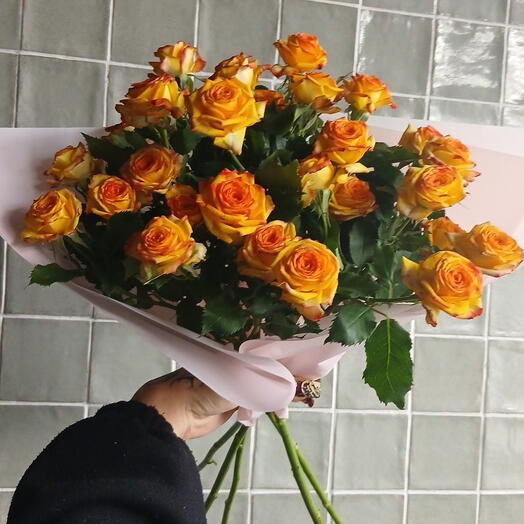Монобукет из оранжевых роз