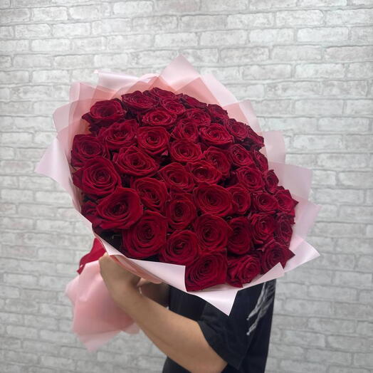Букет красных роз 45 шт