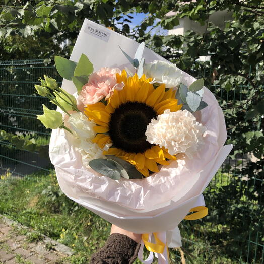🌻Букет с подсолнухов в крафте Bloom Room
