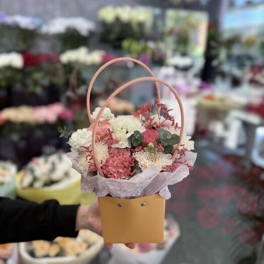 Композиция с диантусами