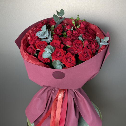 Монобукет из кустовой красной розы 🌹