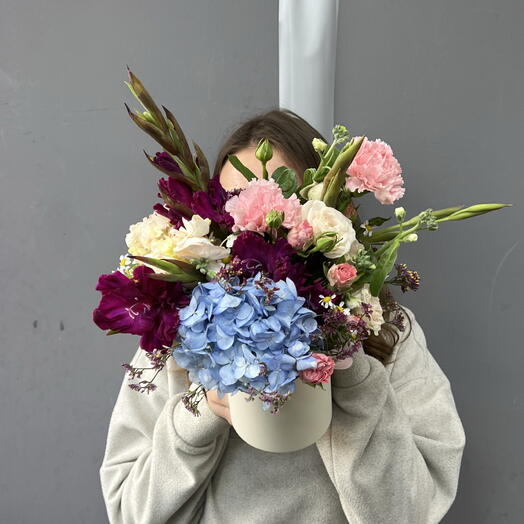Яркая композиция с Винными Гладиолусами 💜