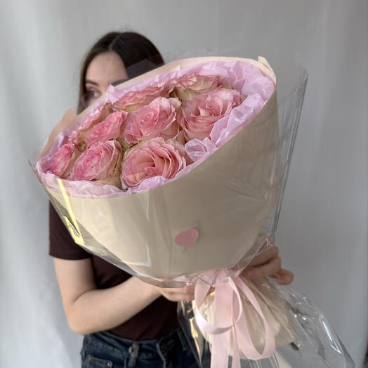 9 розовых роз Эквадор