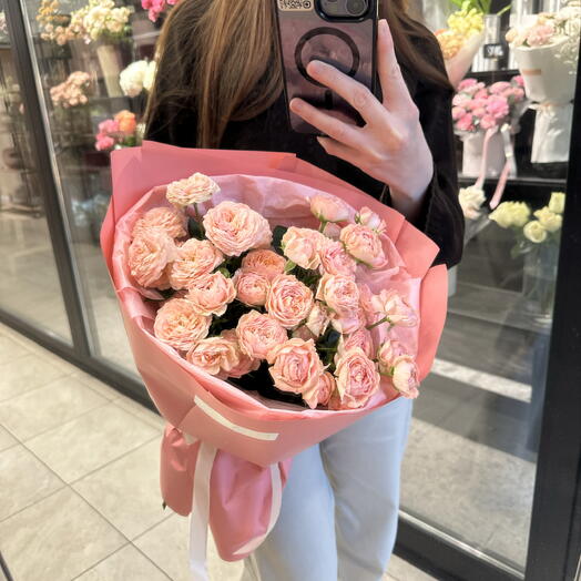 Букет кустовых роз