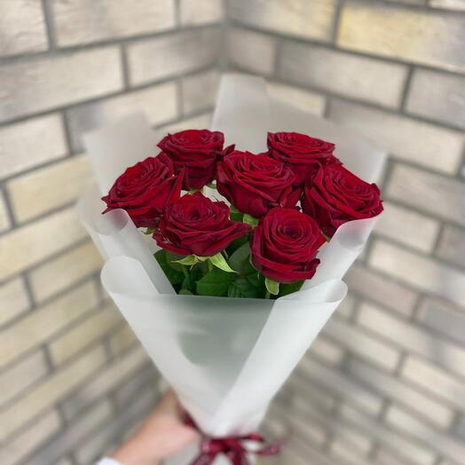 Букет из 7 красных роз