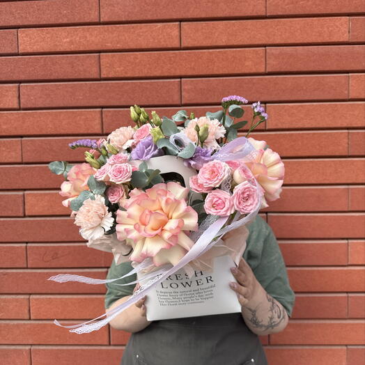 Танец лепестков 🍃/ ажурная роза, кустовая роза, эустома, статица, диантусы и эвкалипт