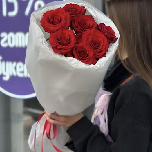 Букет из 7 красных роз