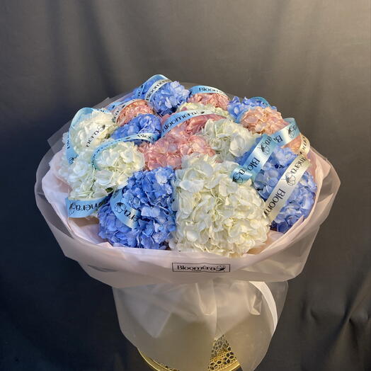 Bouquet with mikh hydrangeas