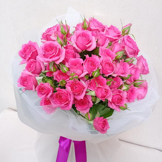 Pink spray roses