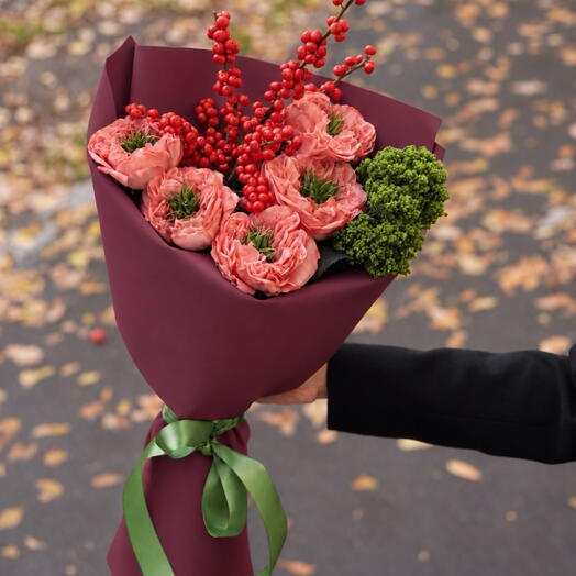 Коралловый акцент — ягодный