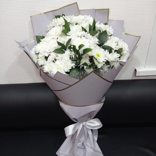 Bouquet of chrysanthemums with greenery