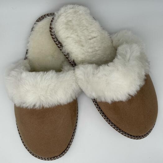 Slippers with fur "Light brown" size 36 RUS