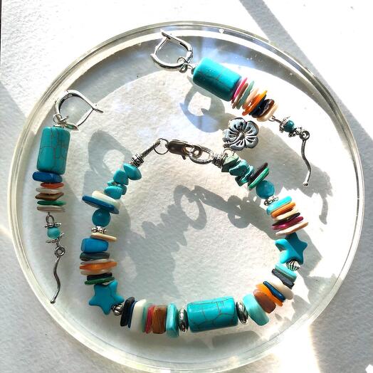 Set of howlite and mother of pearl