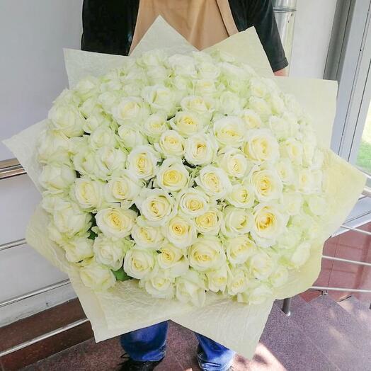 ✅ 101 white roses