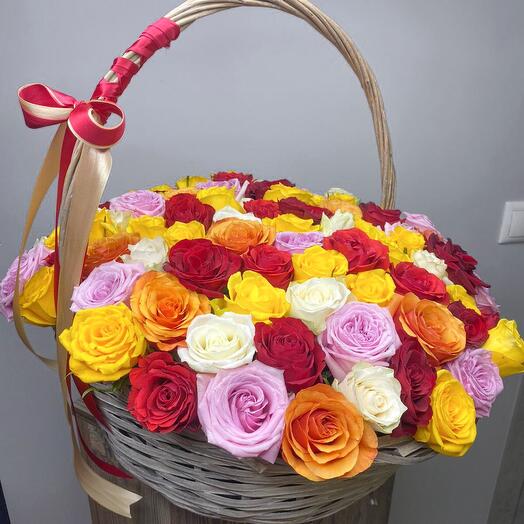✅ Basket with roses