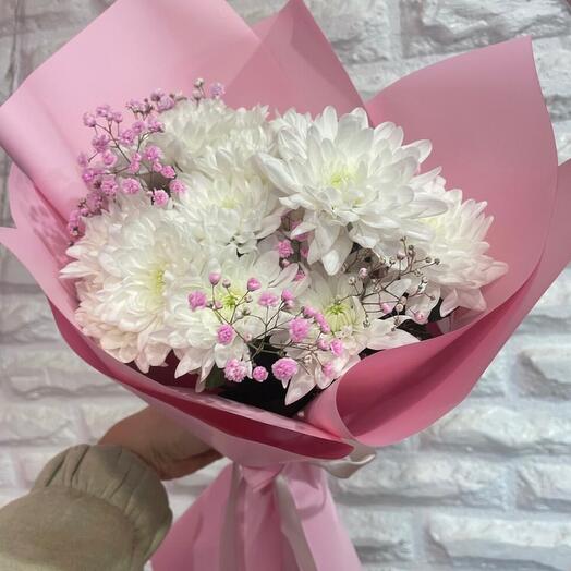 Delicate bouquet of chrysanthemums and gypsophila