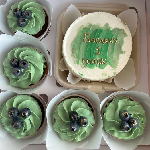 Bento cake+ cupcakes