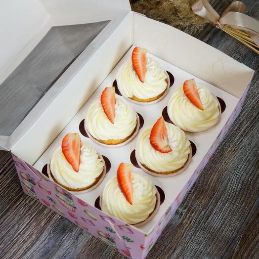Juego de 6 cupcakes con confitería de fresa