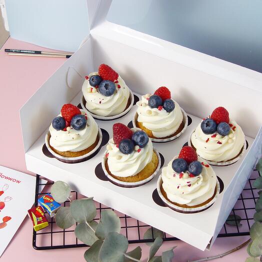 Juego de cupcakes de vainilla (6 piezas) con relleno de bayas como regalo