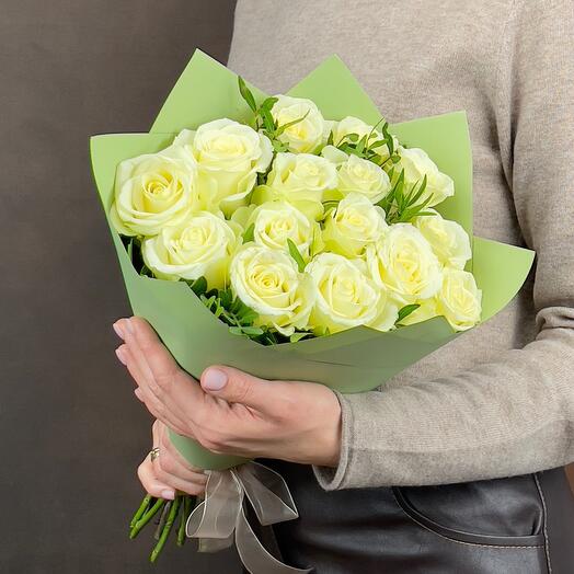 Bouquet of white single-headed roses 15 pcs