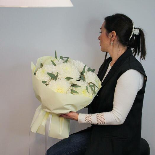 Моно букет из одноголовых хризантем