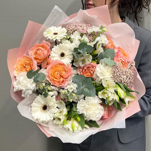 Авторский классический букет с пионовидными розами 🌸