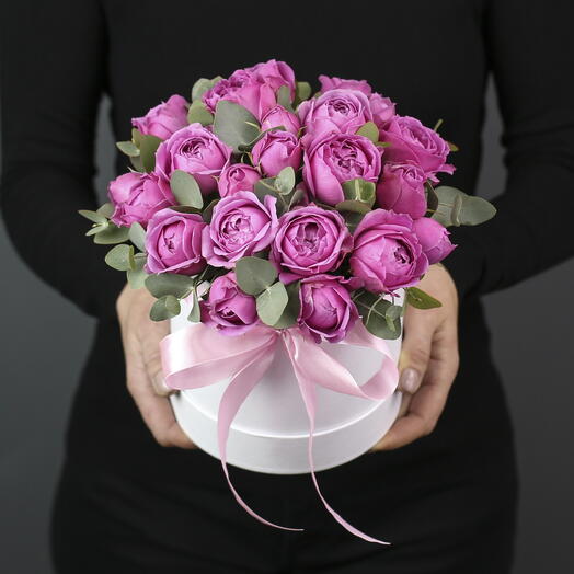 Caja "rosas de peonía Arbustiva con eucalipto"