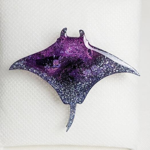 Epoxy brooch "Scat"