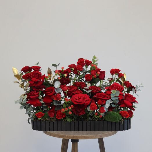 Bunch of Red Rose Tray