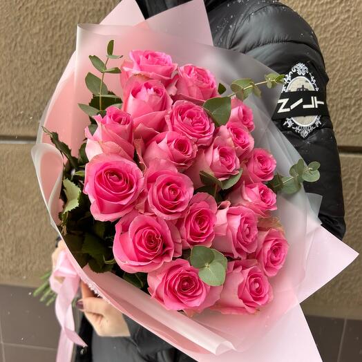 Букет из 19 розовых роз