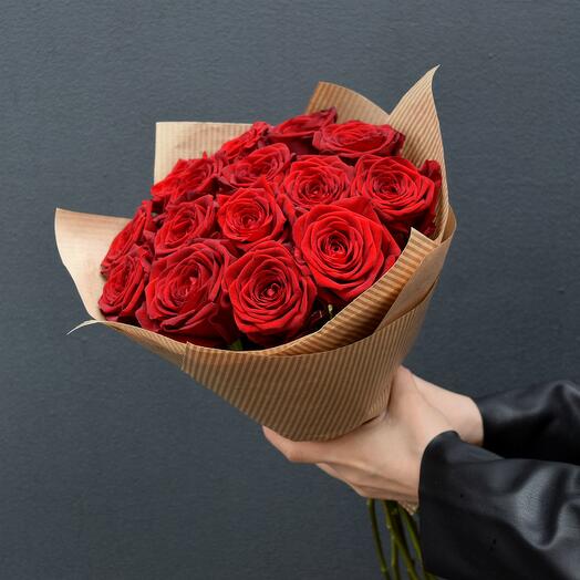 Ramo de 15 rosas escarlatas