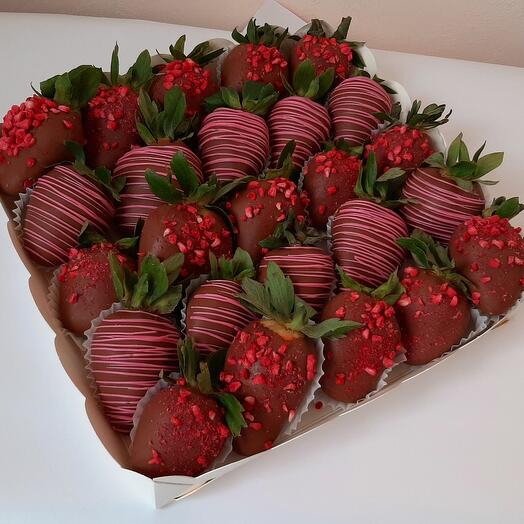 Клубника в молочном шоколаде