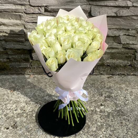 Bouquet of white mini roses, Kenya, 40cm, 35pcs