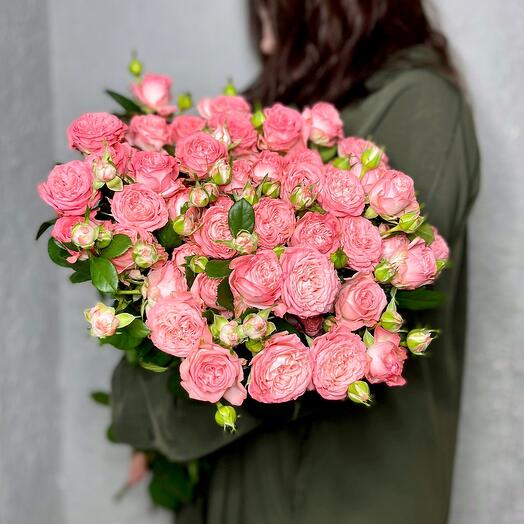 Охапка кустовых пионовидных розовых роз 9 шт 🌸