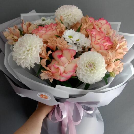 Прекрасный евро букет из цветов от Оранж Алматы