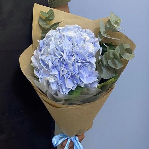 Bouquet with blue hydrangea 💙