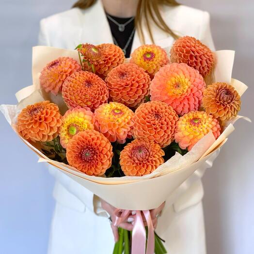 Микс из 15 георгинов. Букет 383