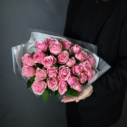 Monobucket of 25 pink roses 40 cm