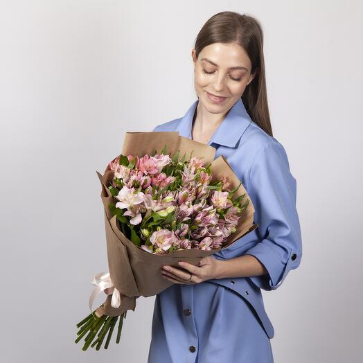 Bouquet of 19 delicate alstroemeria