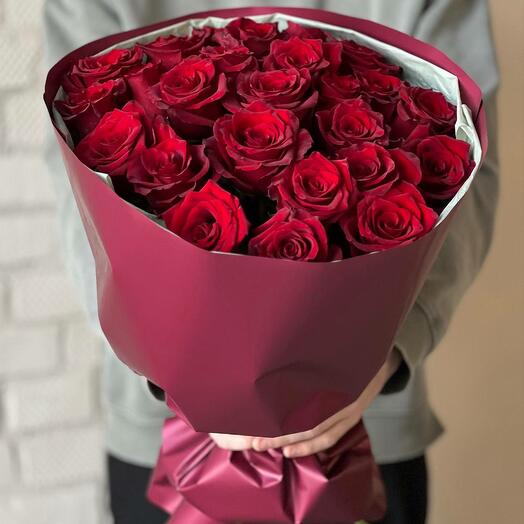 Ramo de 25 rosas Burdeos "rubí"