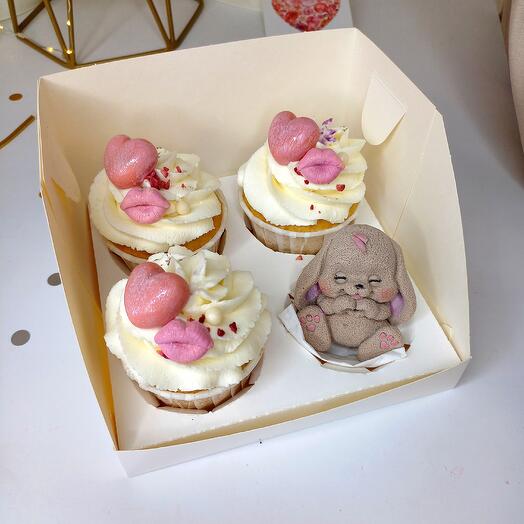 Набір капкейків коханій людині