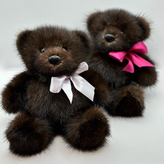 Пара медвежат из меха