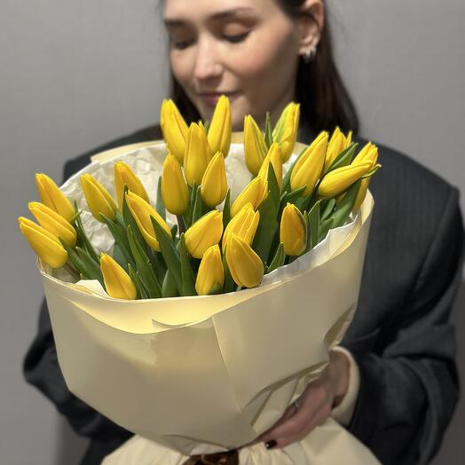 Тюльпаны желтые большой букет