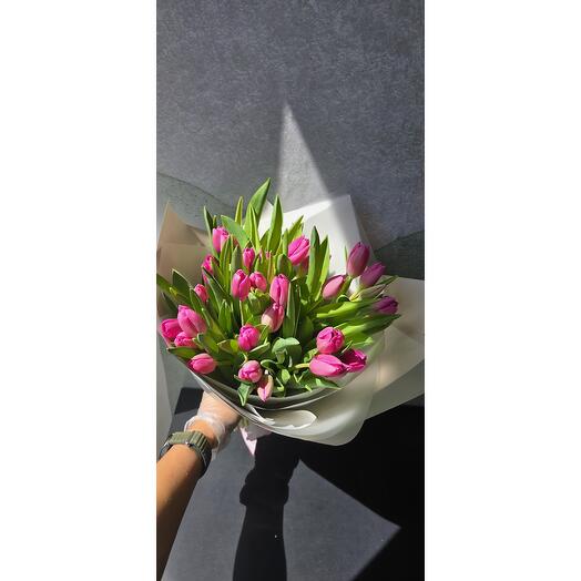 30 tulips