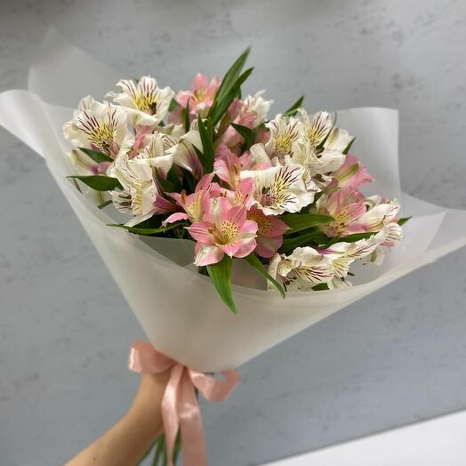 Ramo de piropos de alstroemeria