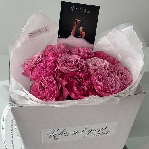 Букет из пионовидных роз с бутонами сердца💌 11шт