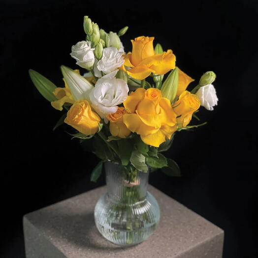 Nova Arrangement in a Clear Vase