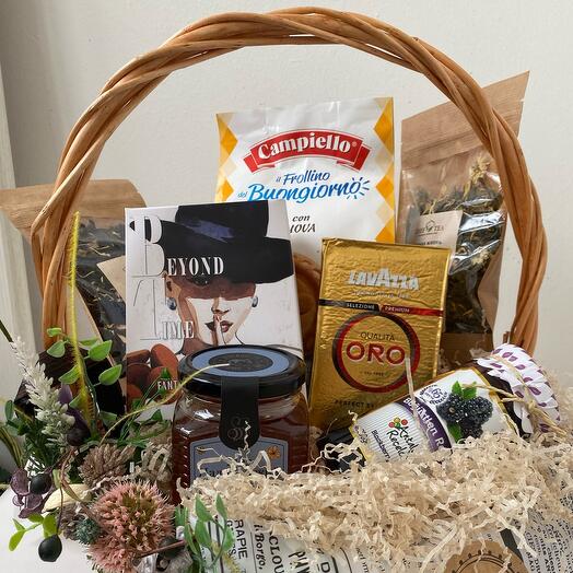 Чайная корзина «Смуглянка»